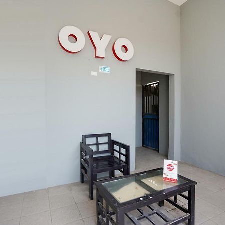 Oyo 1316 Mentari Family Homestay Probolinggo Esterno foto