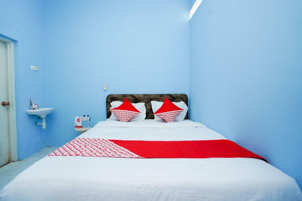 Oyo 1316 Mentari Family Homestay Probolinggo Esterno foto